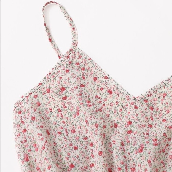 New Floral Romper - Picture 3 of 5